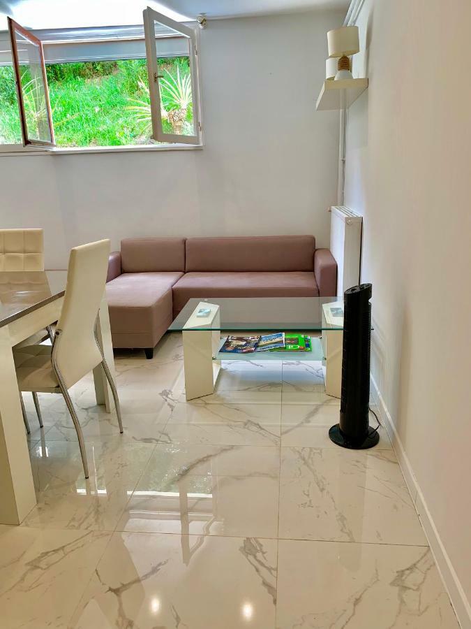 Lesjardinsfleuris Daire Mandelieu Dış mekan fotoğraf